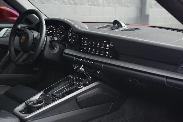 2022 Porsche 992 Targa 4 & 4S - Image 25 of 31