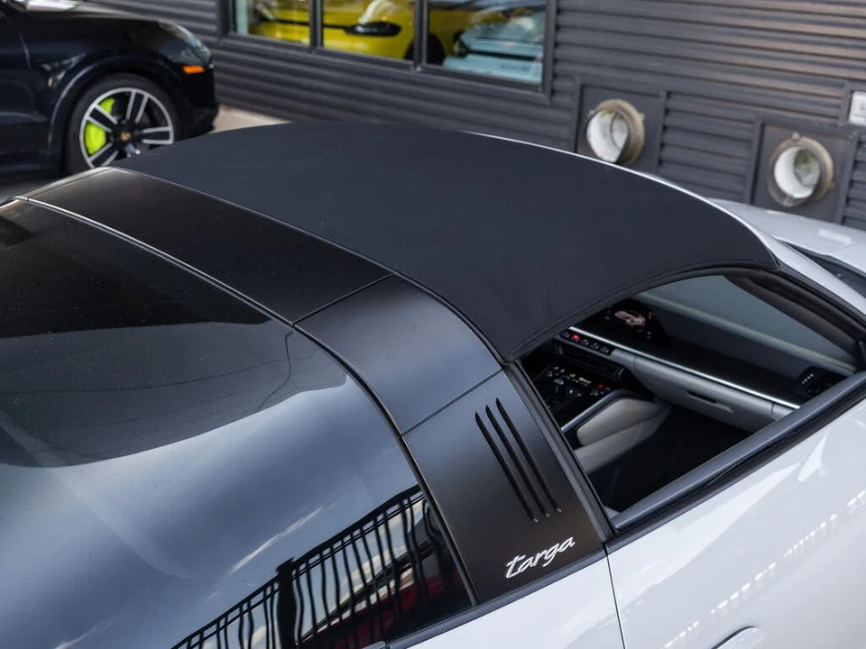 2022 Porsche 992 Targa 4 & 4S - Image 24 of 31