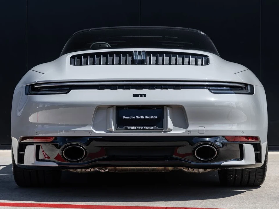 2022 Porsche 992 Targa 4 & 4S - Image 10 of 31