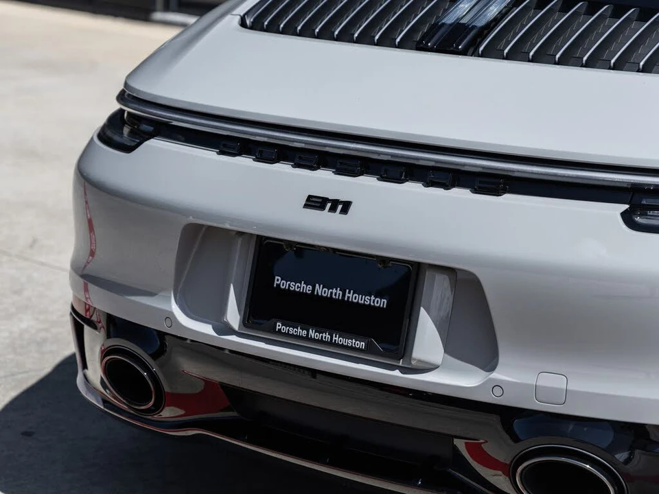 2022 Porsche 992 Targa 4 & 4S - Image 15 of 31