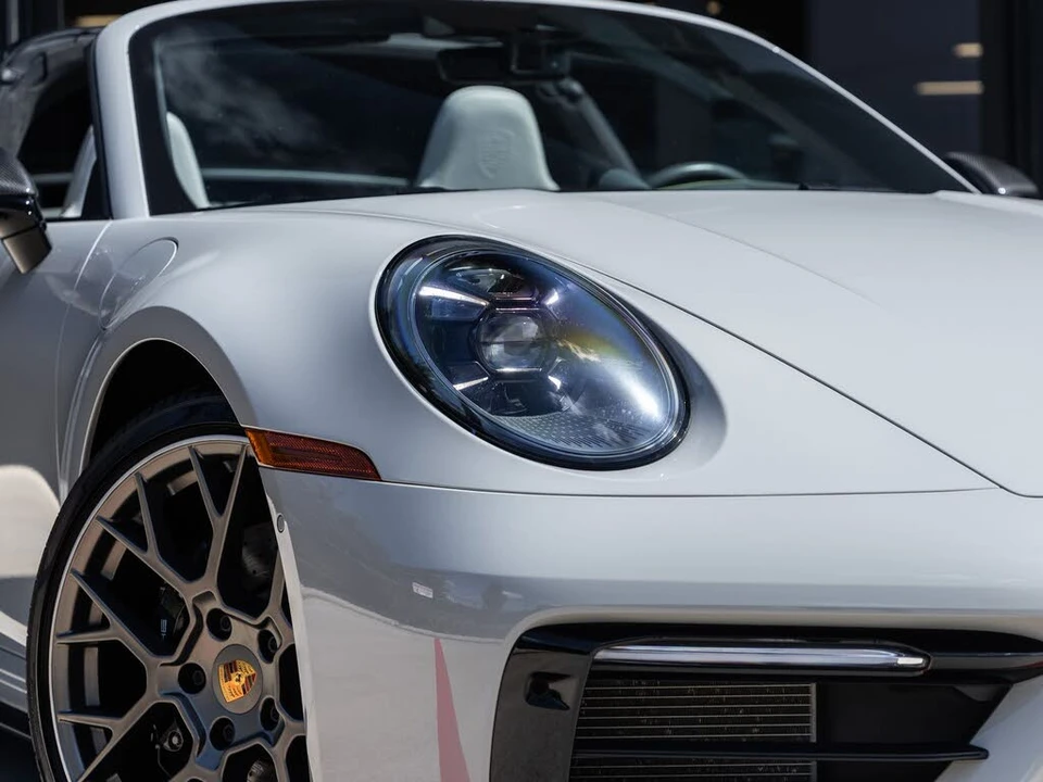 2022 Porsche 992 Targa 4 & 4S - Image 22 of 31
