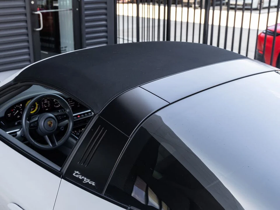 2022 Porsche 992 Targa 4 & 4S - Image 23 of 31