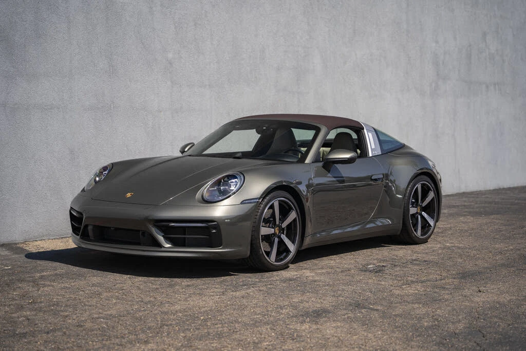 2022 Porsche 992 Targa 4 & 4S - Image 13 of 31