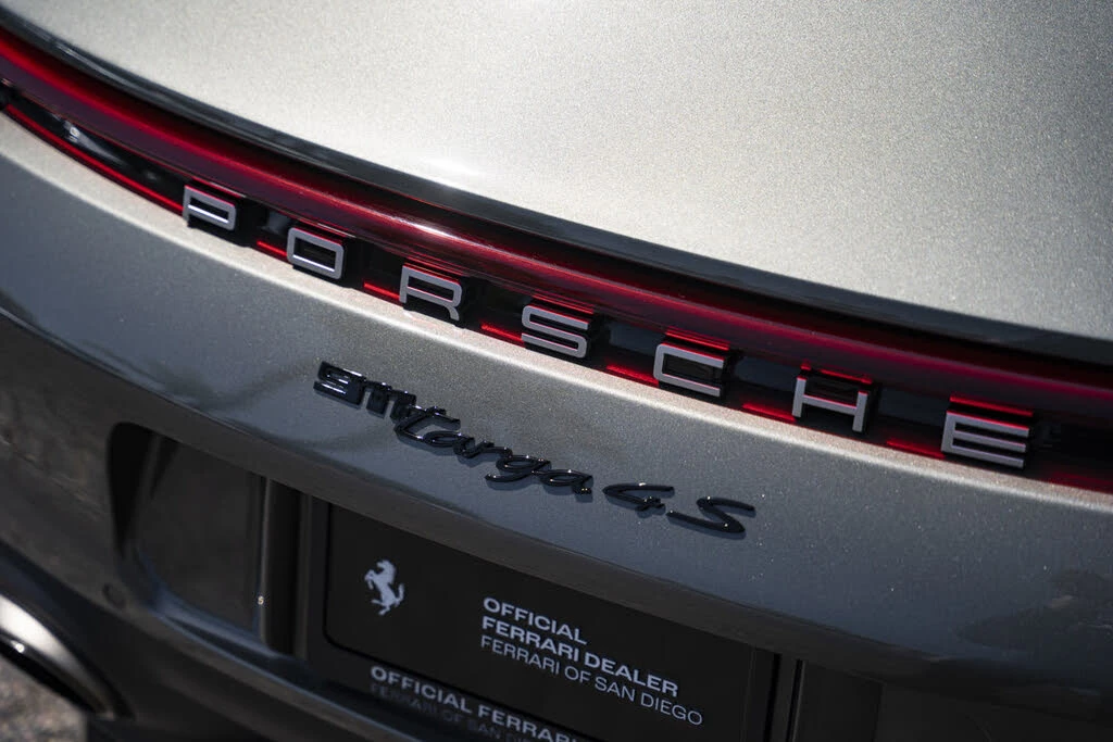 2022 Porsche 992 Targa 4 & 4S - Image 26 of 31