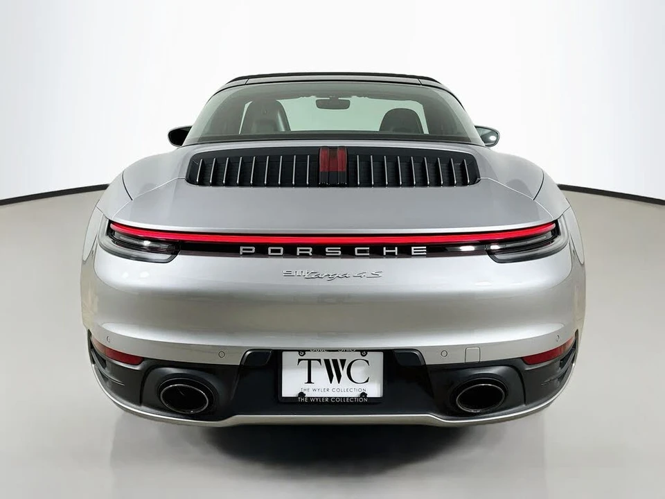 2022 Porsche 992 Targa 4 & 4S - Image 6 of 31