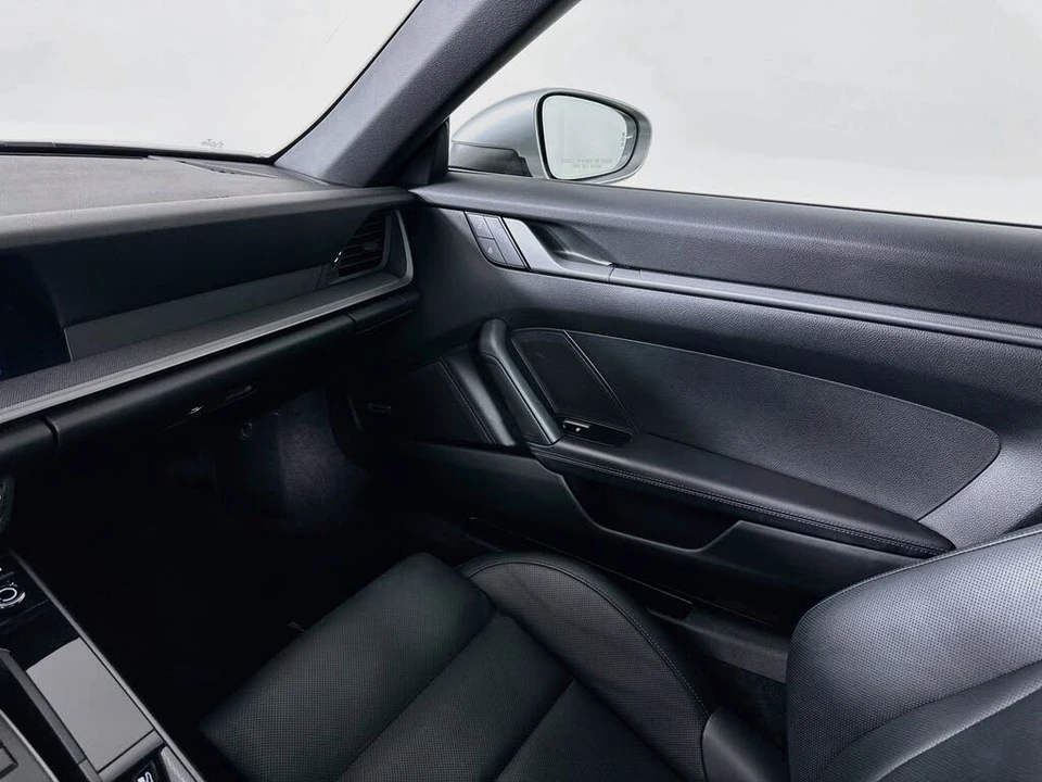 2022 Porsche 992 Targa 4 & 4S - Image 23 of 31