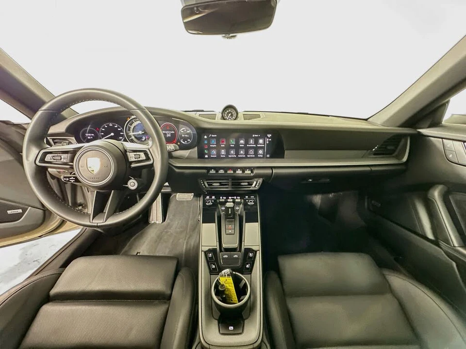 2022 Porsche 992 Targa 4 & 4S - Image 14 of 31