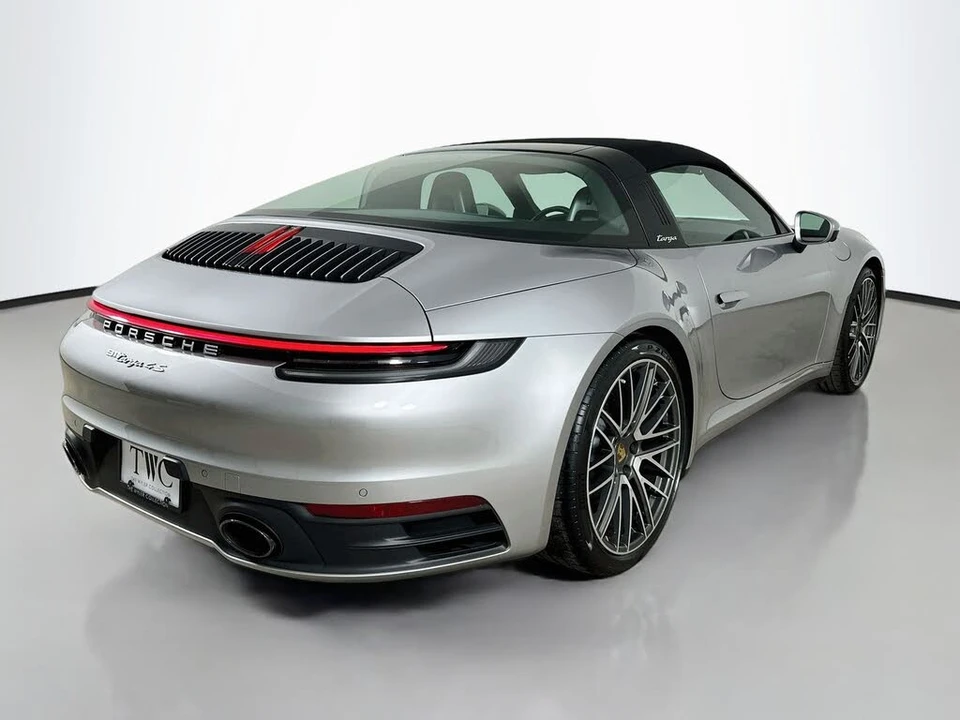 2022 Porsche 992 Targa 4 & 4S - Image 5 of 31