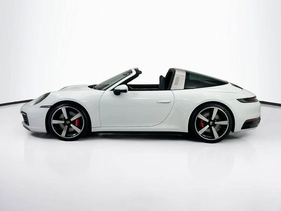 2022 Porsche 992 Targa 4 & 4S - Image 2 of 6