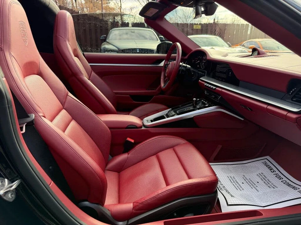 2022 Porsche 992 Targa 4 & 4S - Image 24 of 31