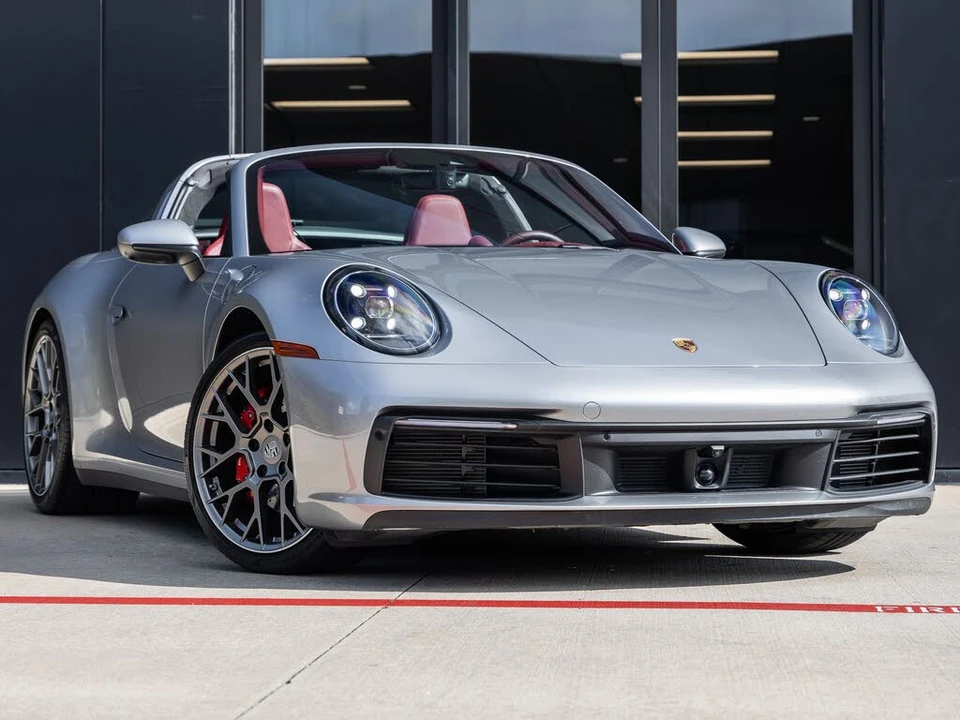 2022 Porsche 992 Targa 4 & 4S - Image 6 of 31