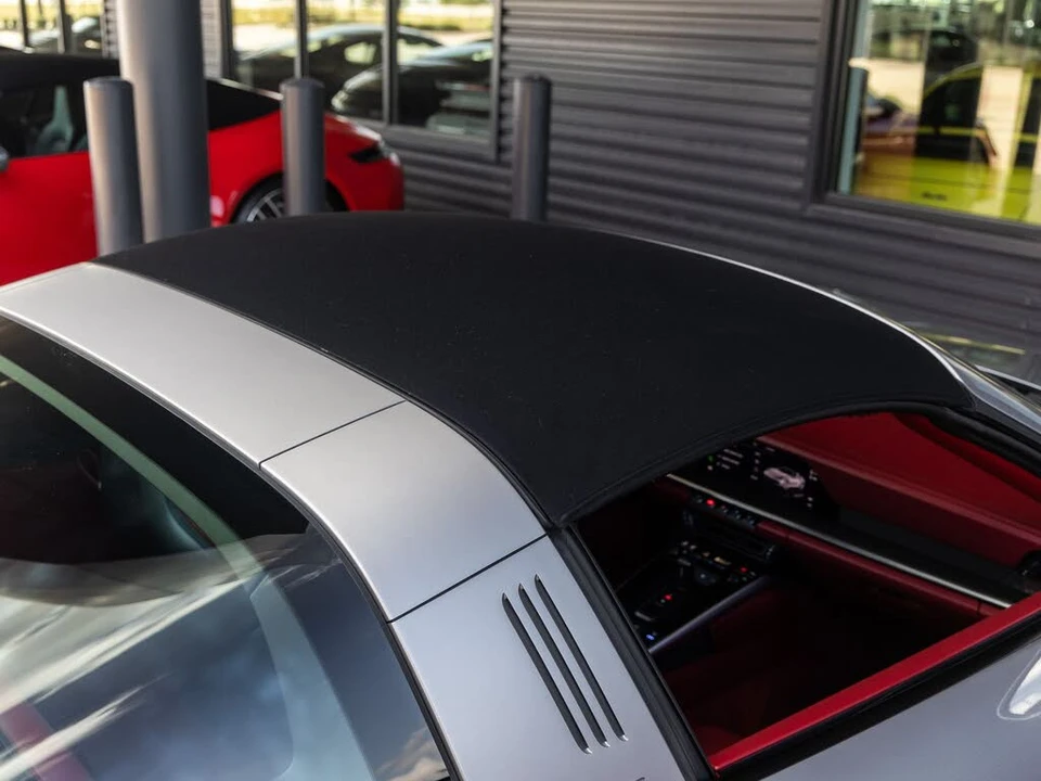 2022 Porsche 992 Targa 4 & 4S - Image 27 of 31