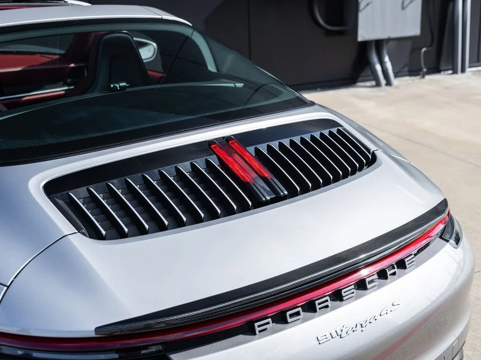 2022 Porsche 992 Targa 4 & 4S - Image 16 of 31