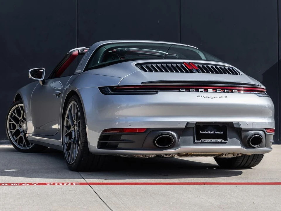 2022 Porsche 992 Targa 4 & 4S - Image 3 of 31