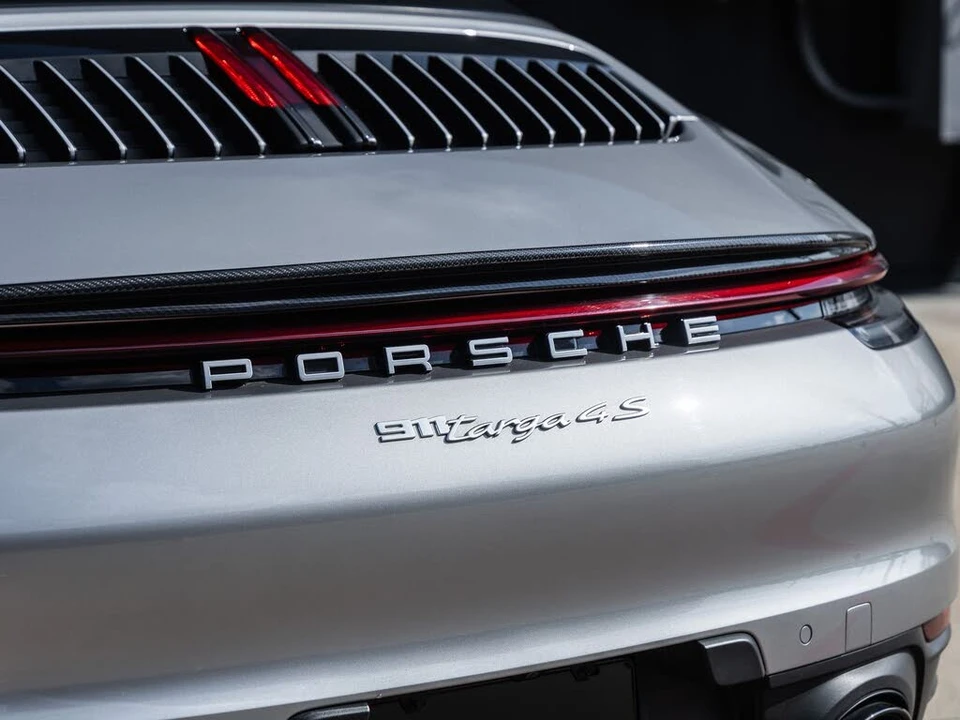 2022 Porsche 992 Targa 4 & 4S - Image 15 of 31
