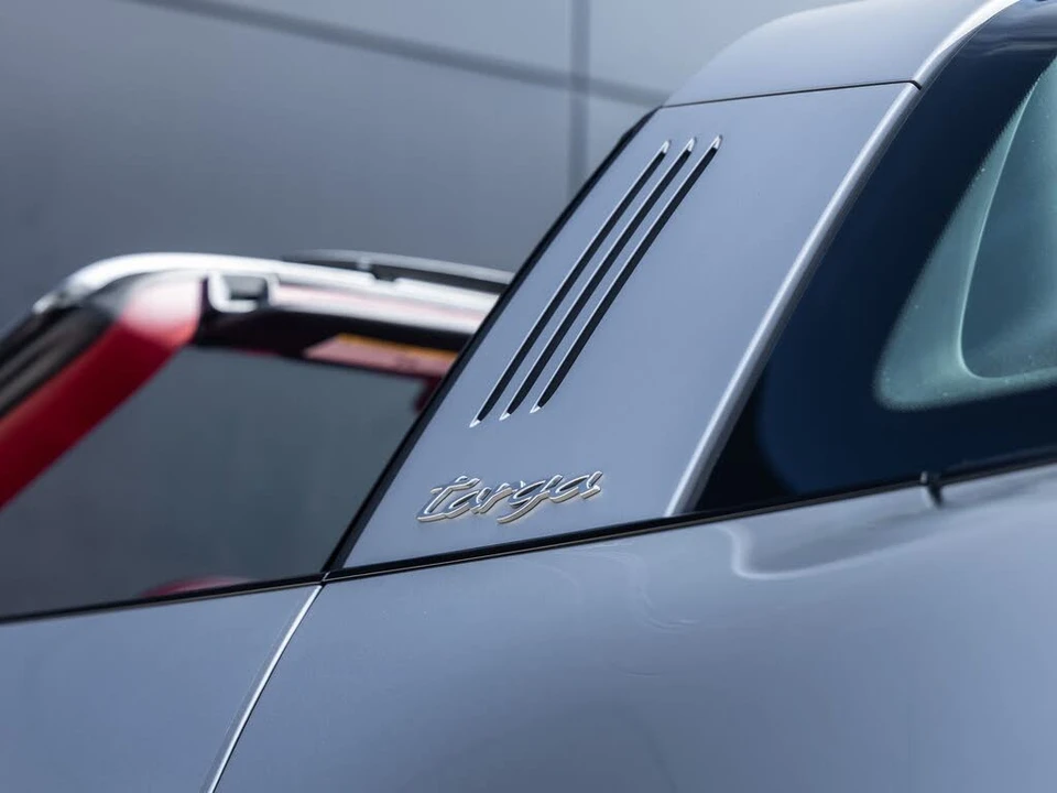 2022 Porsche 992 Targa 4 & 4S - Image 17 of 31