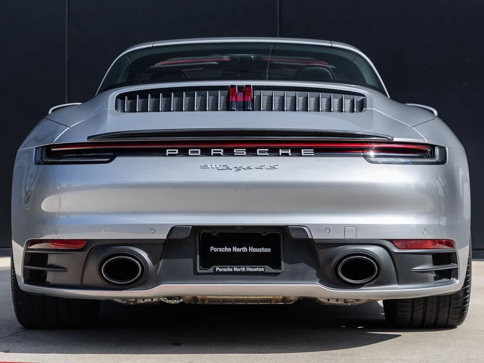 2022 Porsche 992 Targa 4 & 4S - Image 10 of 31