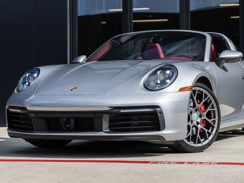 2022 Porsche 992 Targa 4 & 4S - Image 7 of 31
