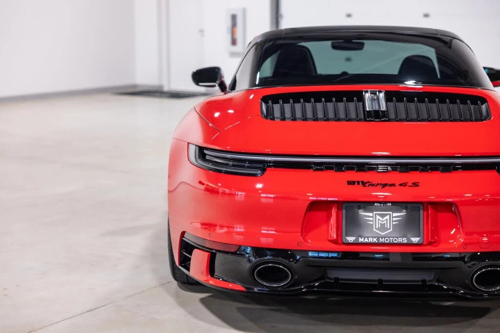 2022 Porsche 992 Targa 4 & 4S - Image 14 of 31
