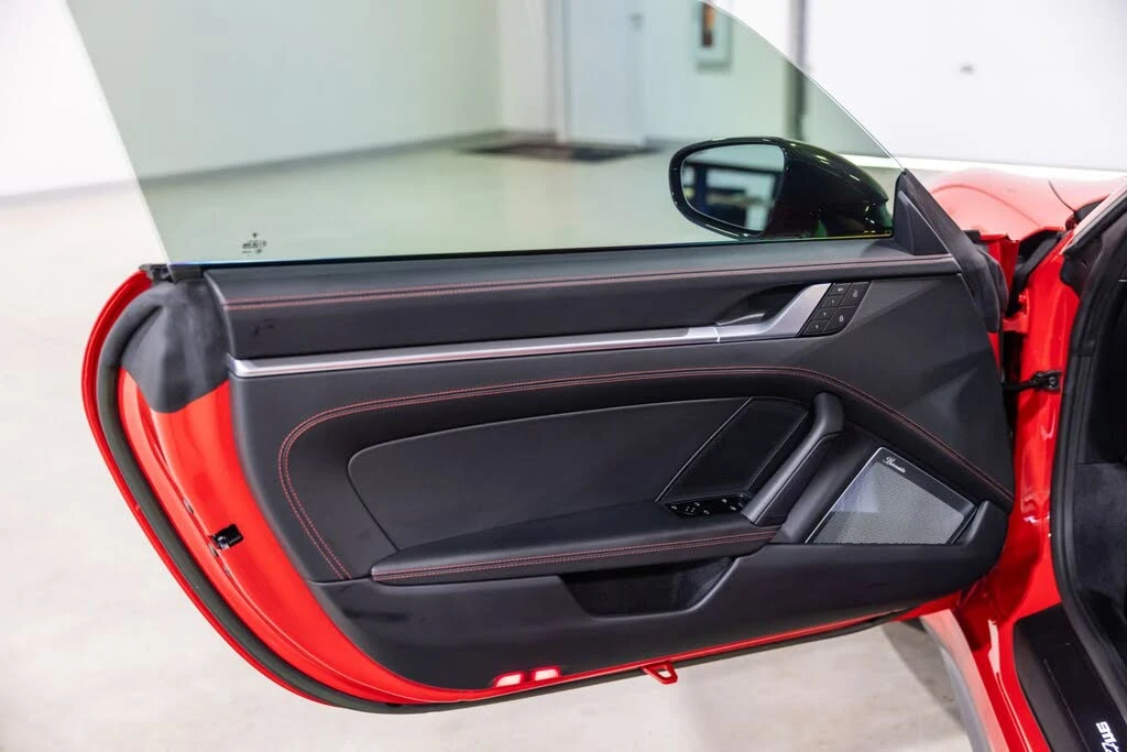 2022 Porsche 992 Targa 4 & 4S - Image 30 of 31