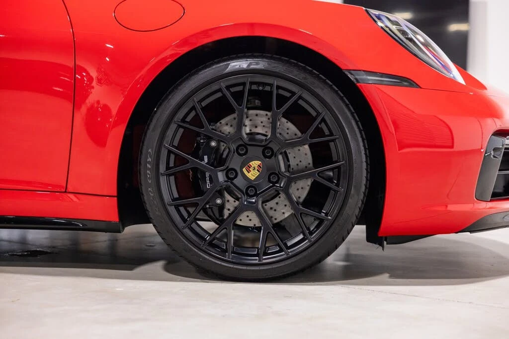 2022 Porsche 992 Targa 4 & 4S - Image 25 of 31