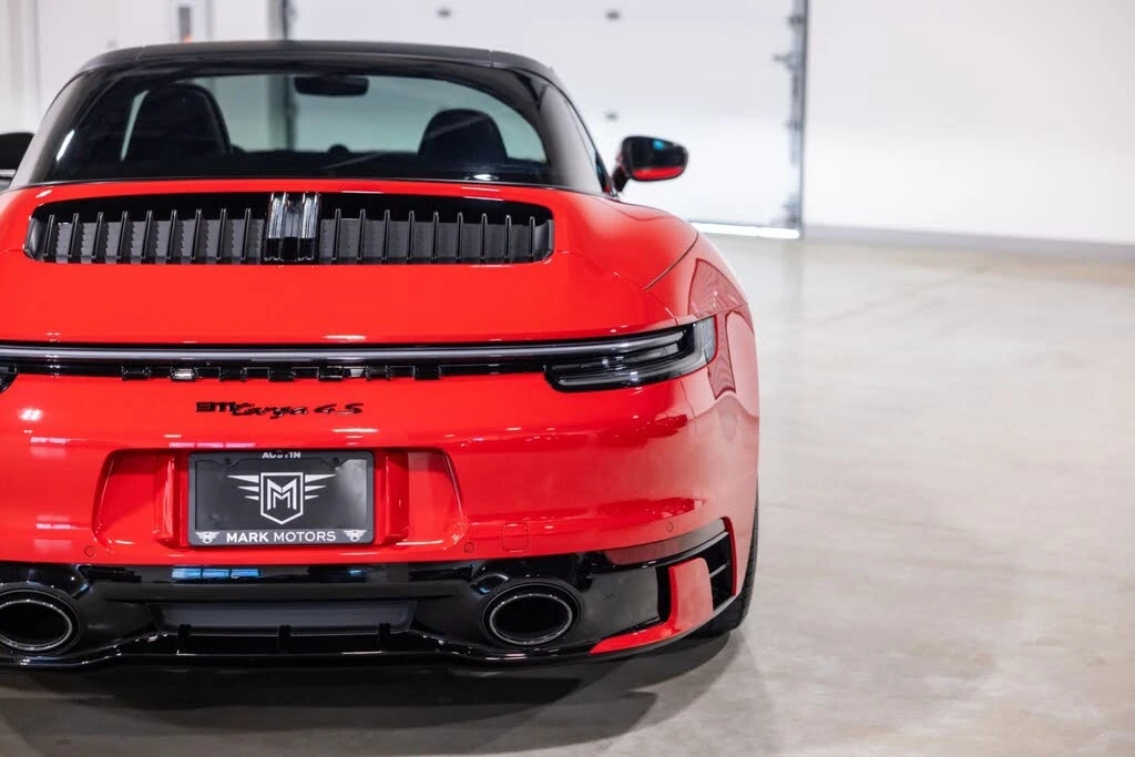 2022 Porsche 992 Targa 4 & 4S - Image 13 of 31