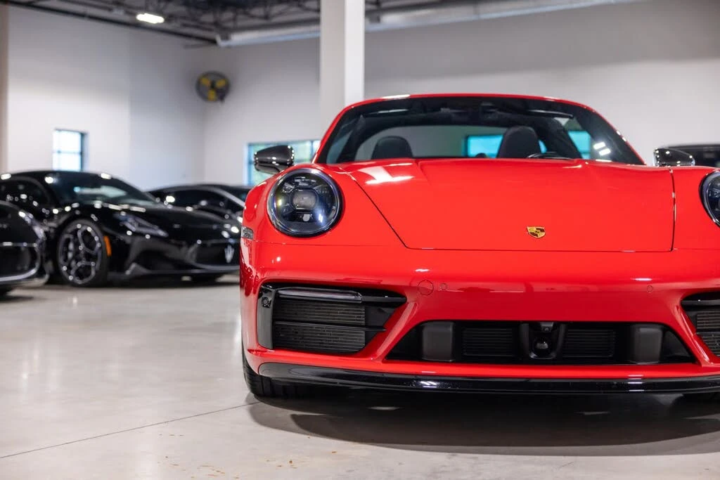 2022 Porsche 992 Targa 4 & 4S - Image 23 of 31
