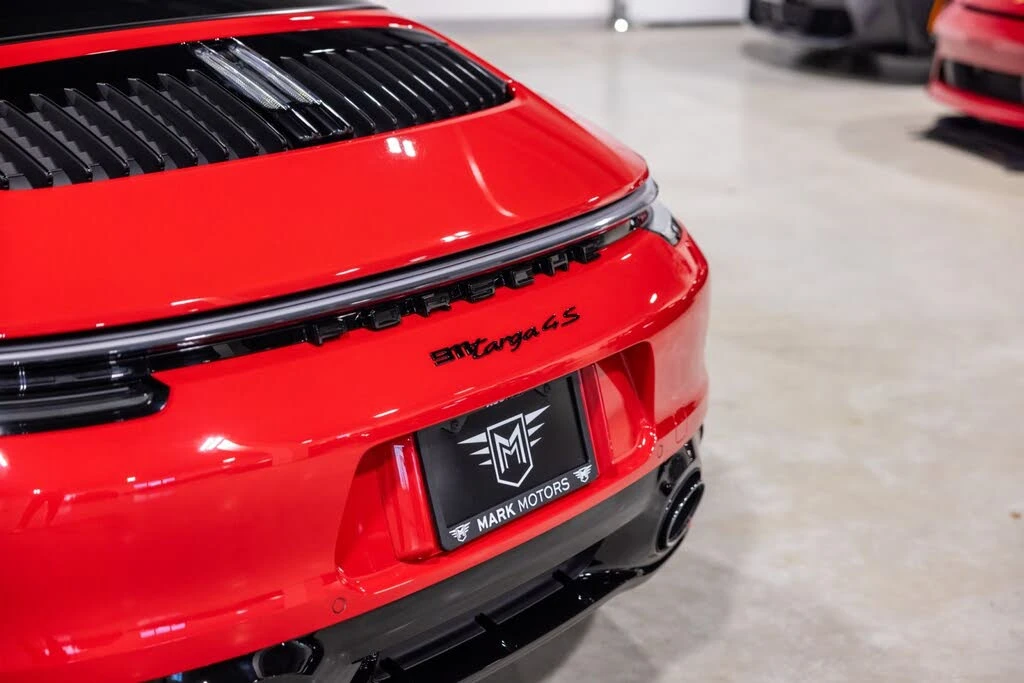 2022 Porsche 992 Targa 4 & 4S - Image 15 of 31