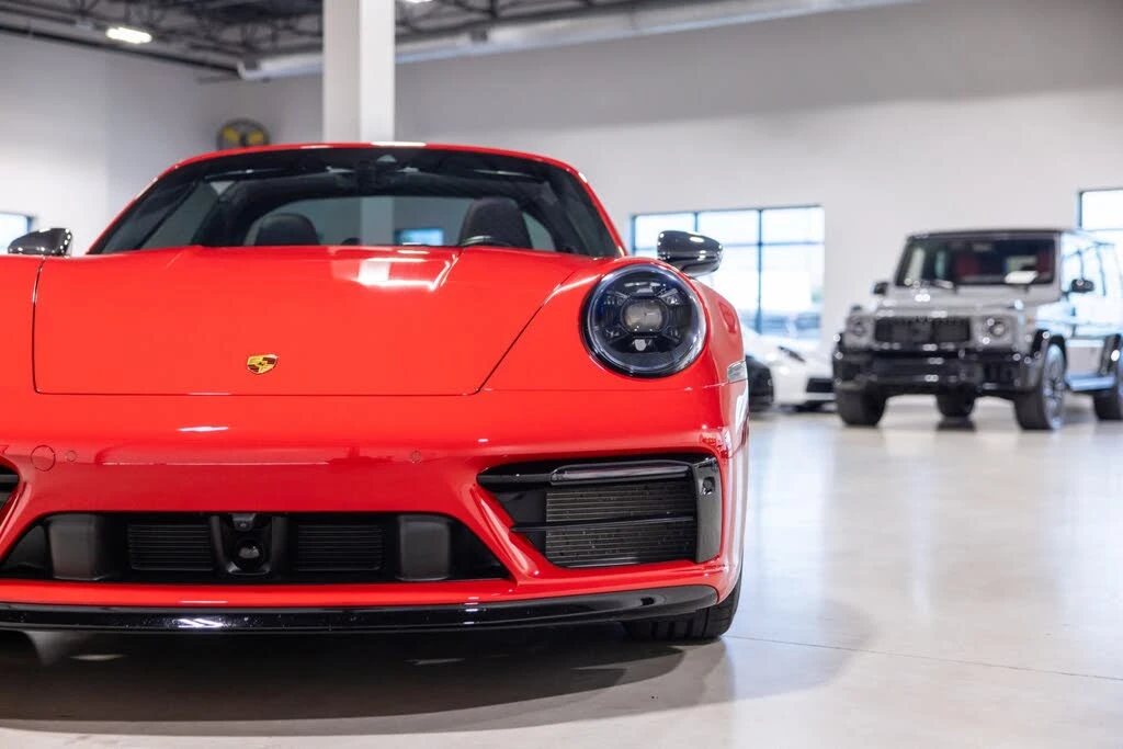 2022 Porsche 992 Targa 4 & 4S - Image 22 of 31