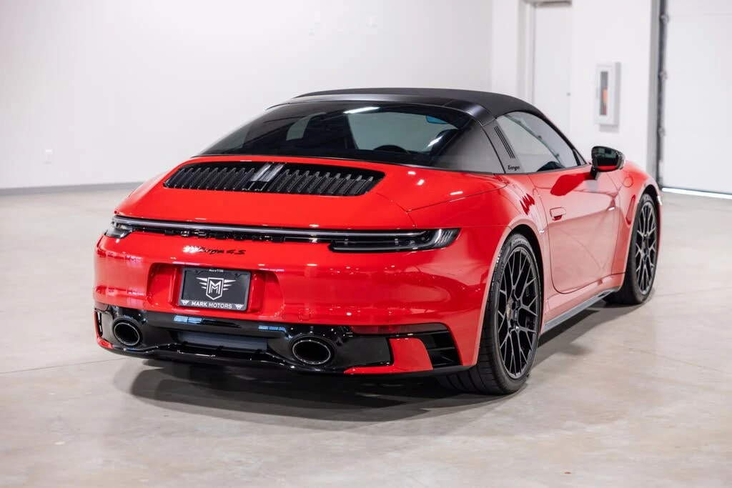 2022 Porsche 992 Targa 4 & 4S - Image 9 of 31