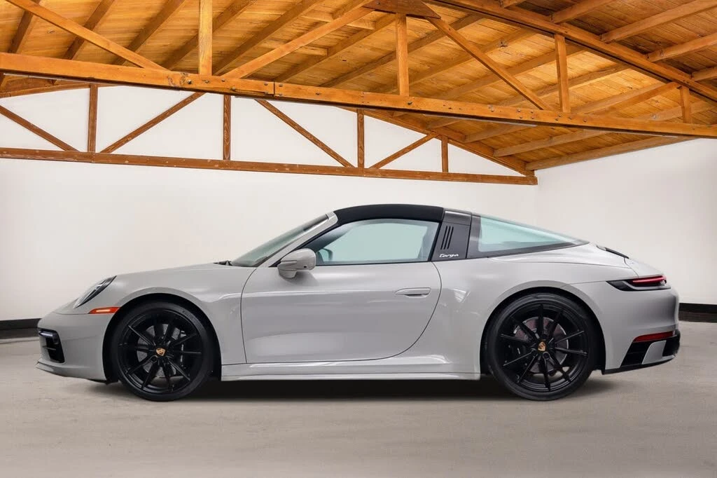 2022 Porsche 992 Targa 4 & 4S - Image 3 of 31
