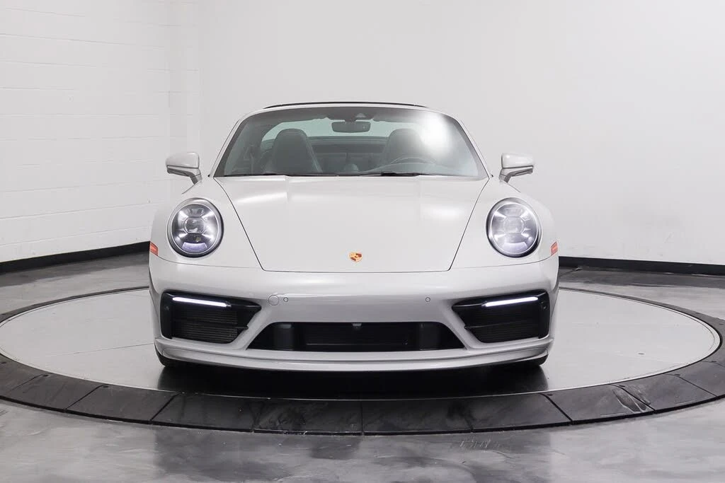 2022 Porsche 992 Targa 4 & 4S - Image 16 of 31
