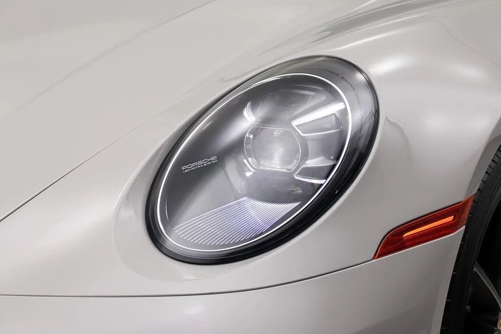 2022 Porsche 992 Targa 4 & 4S - Image 17 of 31