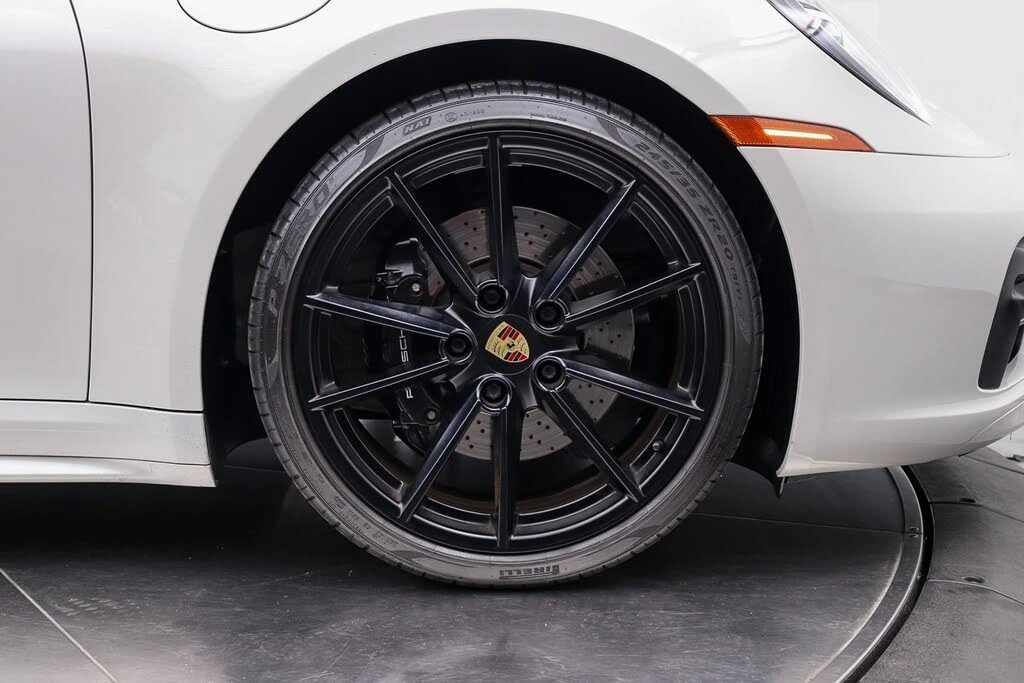 2022 Porsche 992 Targa 4 & 4S - Image 21 of 31