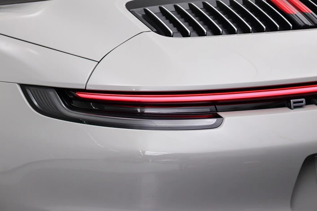 2022 Porsche 992 Targa 4 & 4S - Image 19 of 31