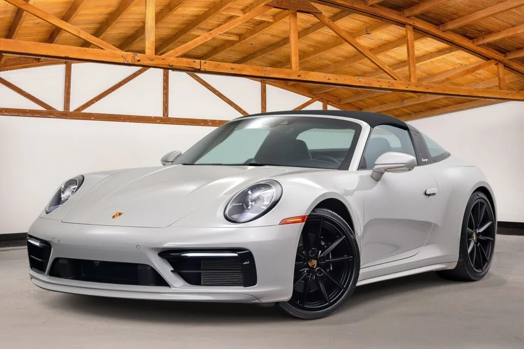 2022 Porsche 992 Targa 4 & 4S - Image 2 of 31