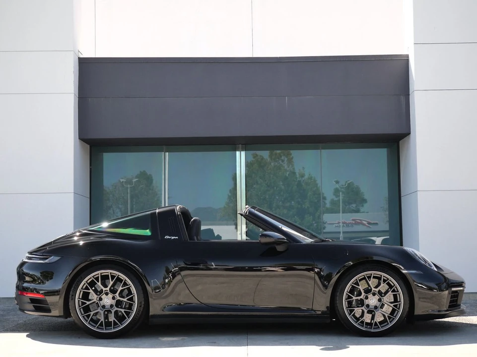 2022 Porsche 992 Targa 4 & 4S - Image 4 of 25