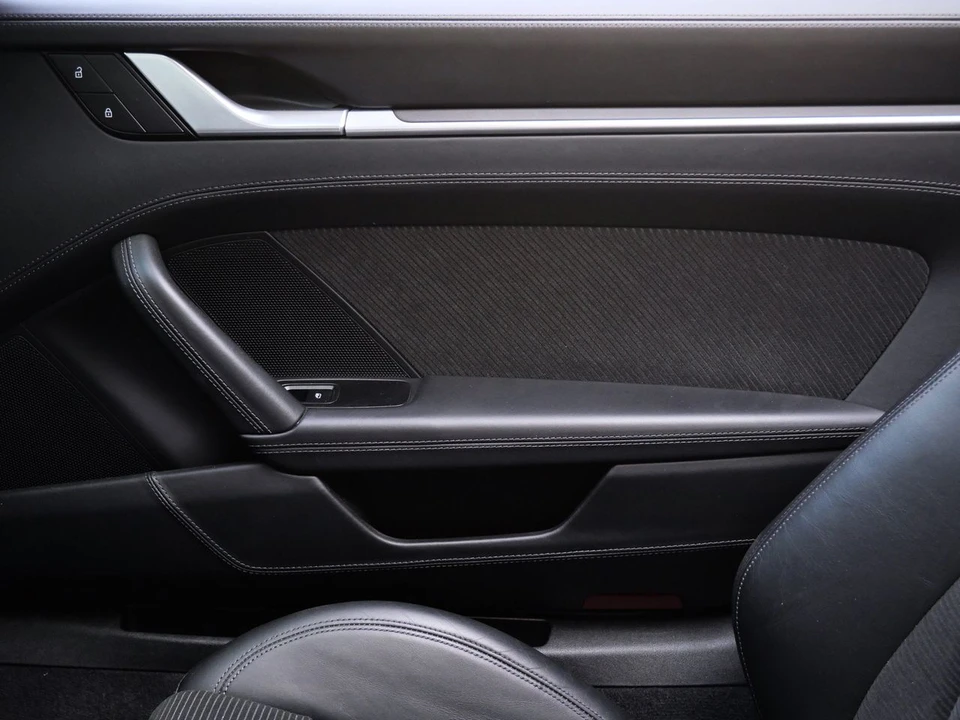 2022 Porsche 992 Targa 4 & 4S - Image 15 of 25