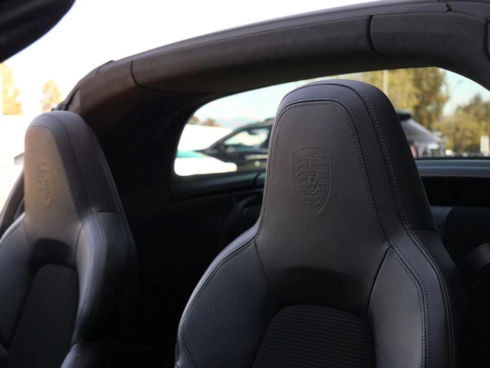 2022 Porsche 992 Targa 4 & 4S - Image 19 of 25