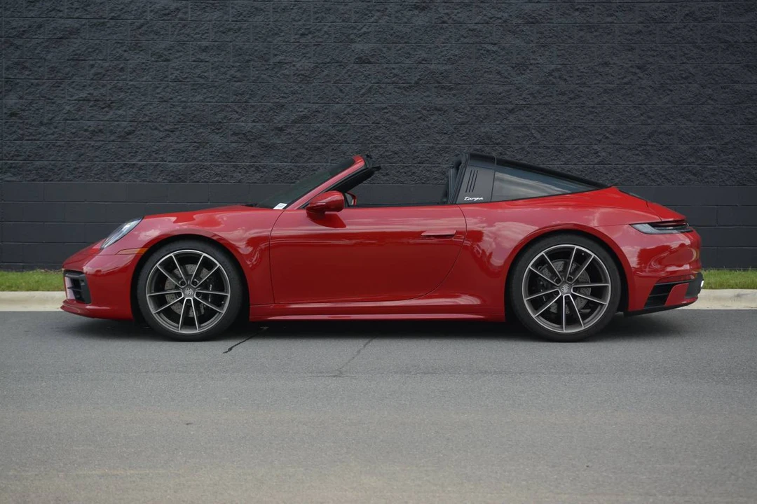 2022 Porsche 992 Targa 4 & 4S - Image 2 of 5