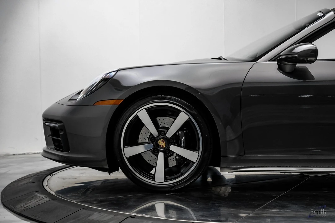 2022 Porsche 992 Targa 4 & 4S - Image 10 of 12