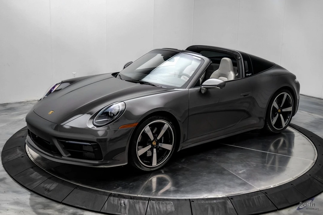 2022 Porsche 992 Targa 4 & 4S - Image 5 of 12