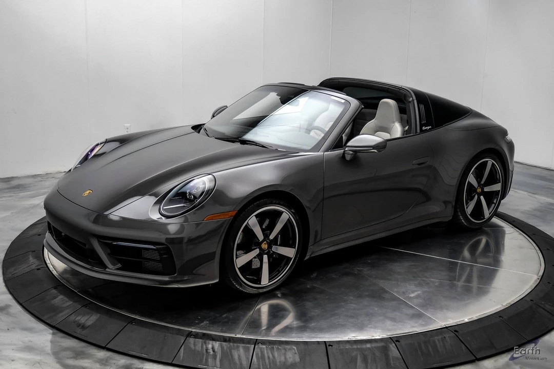 2022 Porsche 992 Targa 4 & 4S - Image 6 of 12
