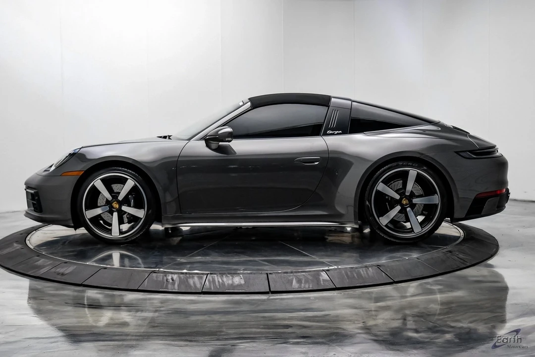 2022 Porsche 992 Targa 4 & 4S - Image 7 of 12