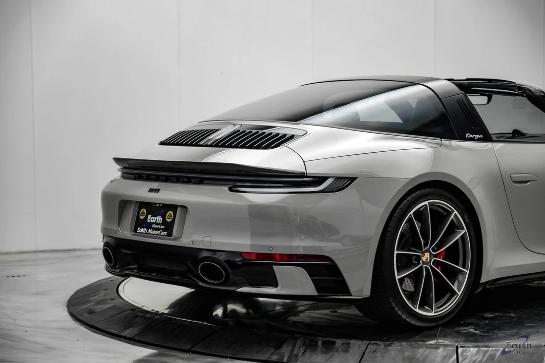 2022 Porsche 992 Targa 4 & 4S - Image 22 of 31