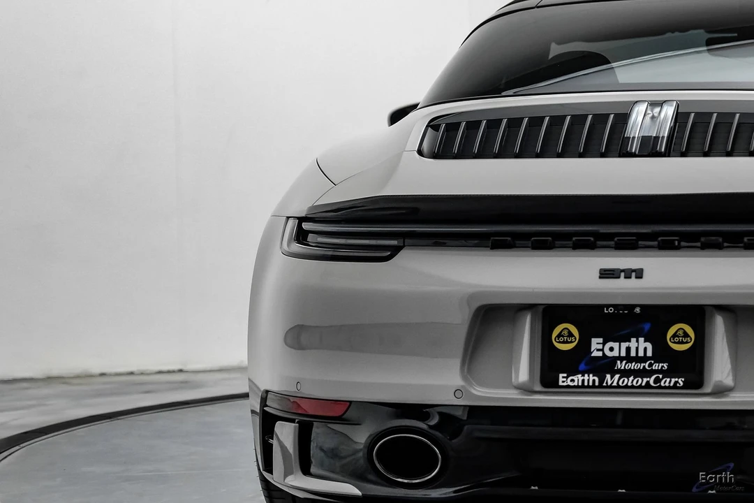2022 Porsche 992 Targa 4 & 4S - Image 17 of 31