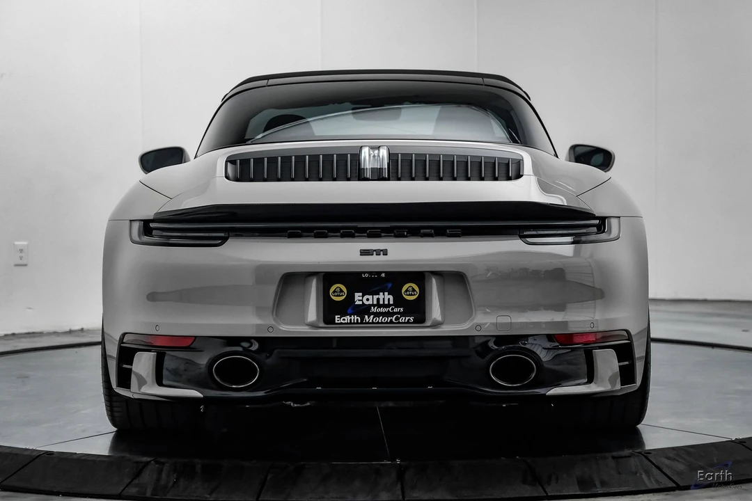 2022 Porsche 992 Targa 4 & 4S - Image 15 of 31