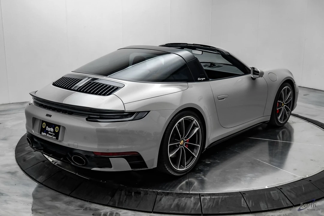 2022 Porsche 992 Targa 4 & 4S - Image 21 of 31