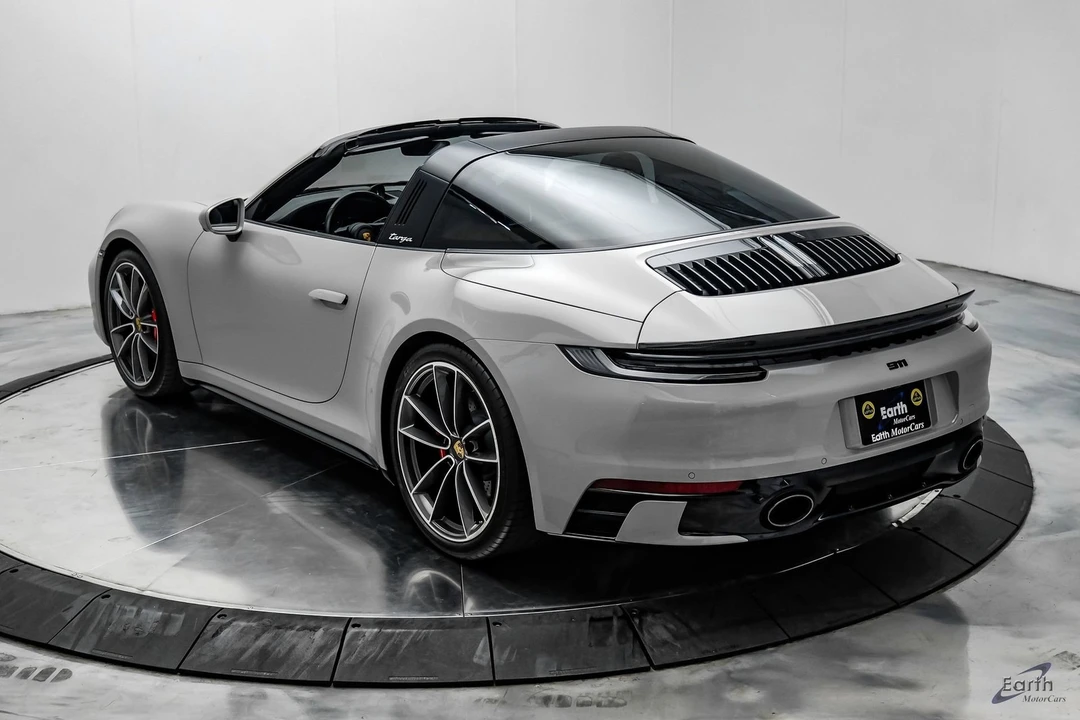 2022 Porsche 992 Targa 4 & 4S - Image 14 of 31