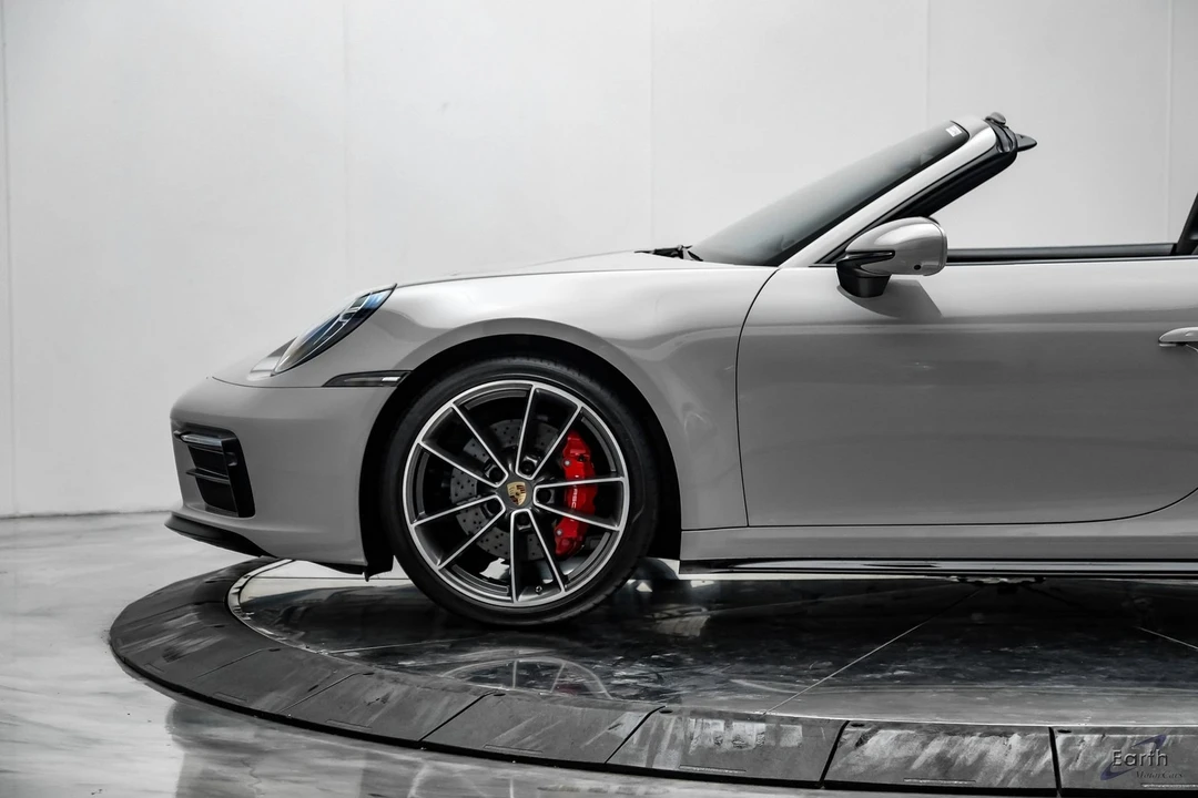 2022 Porsche 992 Targa 4 & 4S - Image 10 of 31